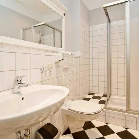 Hartmann Drewitz, App 06 Apartman *